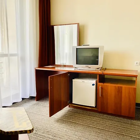 Intourist-Zakarpattia Hotel-2